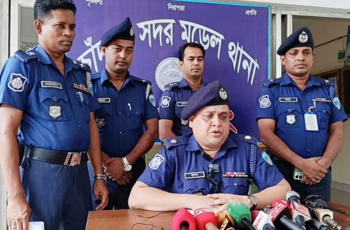 চাঁদপুরে চোরাই মোটরসাইকেল উদ্ধার, আটক-৩