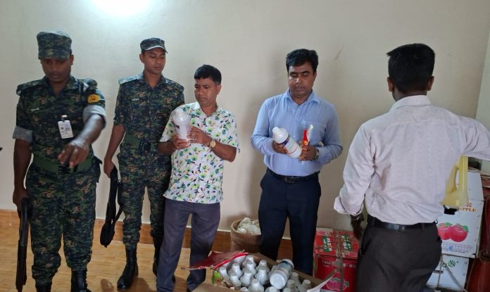 চাঁদপুরে লাইসেন্স ব্যতীত গবাদিপশুর ভিটামিন প্রস্তুত করায় ১০ হাজার টাকা জরিমানা