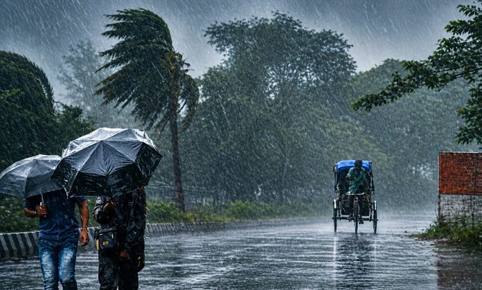 রাতের মধ্যে ৬০ কি.মি. বেগে ঝড়, বজ্রসহ বৃষ্টির সম্ভাবনা