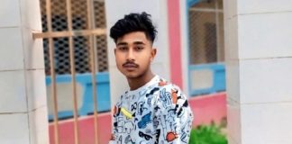 ফরিদগঞ্জে তিন দিন ধরে ঝুলে ছিলো তরুণের মরদেহ ফরিদগঞ্জে তিন দিন ধরে ঝুলে ছিলো তরুণের মরদেহ