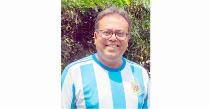 আর্জেন্টিনার পাসিং ফুটবল আমাকে মুগ্ধ করে : শরীফ চৌধুরী
