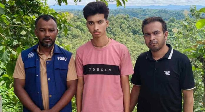 মতলবে নিখোঁজ স্কুলছাত্র বান্দরবানের দুর্গম পাহাড়ে উদ্ধার