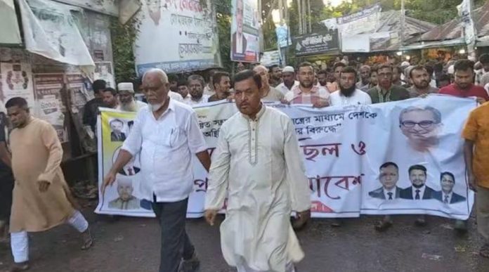 ‘নৈরাজ্যের’ প্রতিবাদে হাইমচরে যুবদল-স্বেচ্ছাসেবক দল-ছাত্রদলের বিক্ষোভ