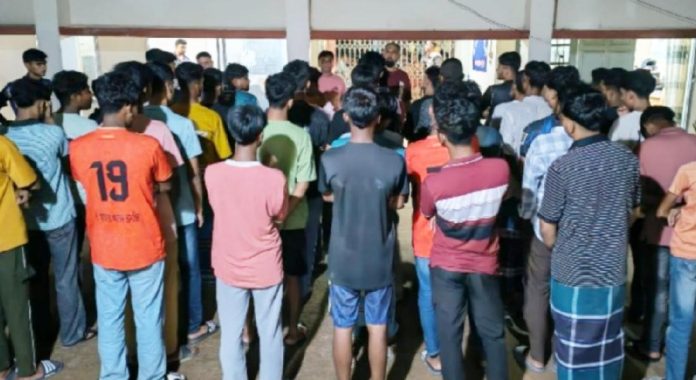 শাহরাস্তিতে ৪৫ কিশোর আটক, অভিভাবকের জিম্মায় মুক্তি