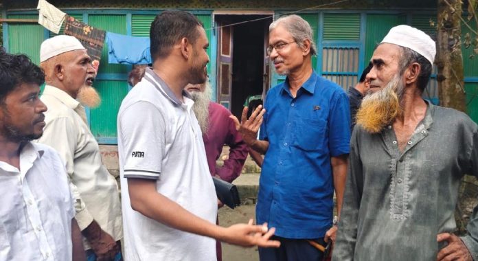 কচুয়ায় অগ্নিকাণ্ডে ক্ষতিগ্রস্ত পরিবারের পাশে আব্দুল কাহার