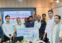 পিছিয়ে পড়া মানুষকে পেছনে ফেলে দেশ এগোতে পারে না: এম এ হান্নান এমপি পিছিয়ে পড়া মানুষকে পেছনে ফেলে দেশ এগোতে পারে না: এম এ হান্নান এমপি