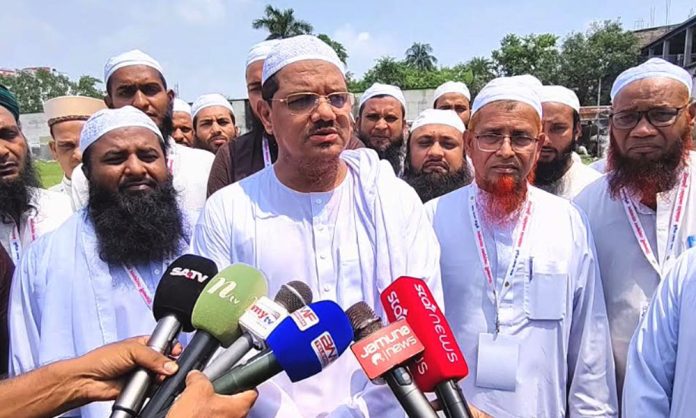 জামায়াতের লং মার্চের দাবি আর সংসদের বক্তব্য দ্বিমুখী : চরমোনাই পীর