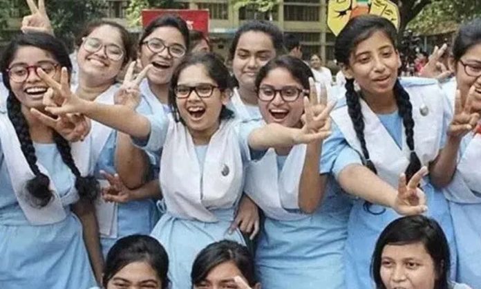 এসএসসির খাতা পুনর্নিরীক্ষণে ফেল থেকে পাস করল ৪৫৮৫ শিক্ষার্থী