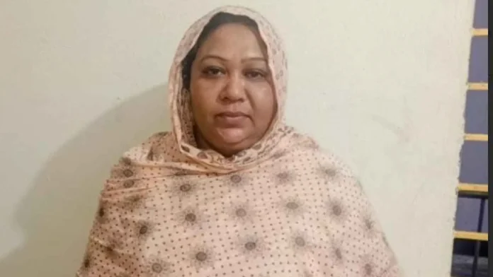 ডোমারে ৩৩ মামলার আসামি নারী মাদকসহ গ্রেপ্তার