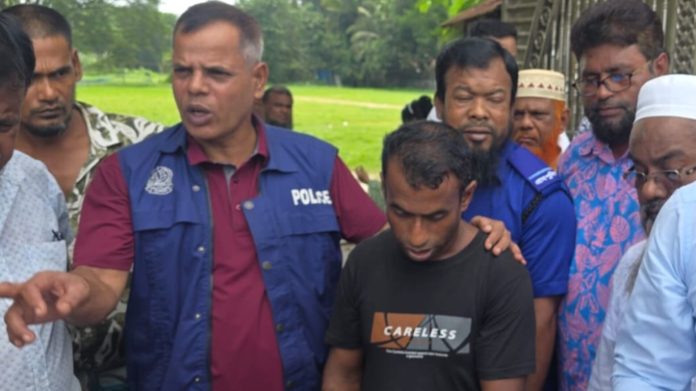 হাজীগঞ্জে স্কুলছাত্রীকে উত্ত্যক্ত করায় ৩৮ বছর বয়সী ব্যক্তির ৪ মাসের কারাদণ্ড