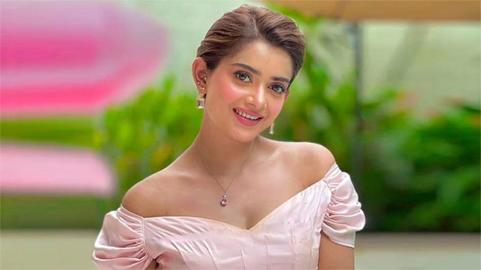 ২৮ হাজার ৮০০ টাকার শাড়ি নিয়ে মামলায় জামিন পেলেন তানজিন তিশা