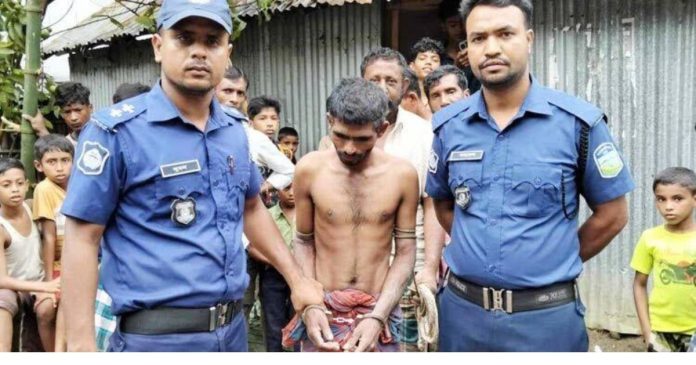 মদনে বটির আঘাতে বাবা নিহত, ছেলে আটক