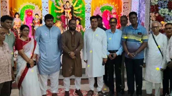 মতলব দক্ষিণে পূজামণ্ডপ পরিদর্শনে জেলা প্রশাসক