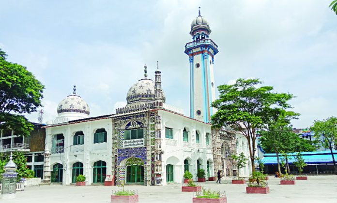 হাজীগঞ্জ বড় মসজিদ ও ওয়াকফ এস্টেট নিয়ে অপতৎপরতার অভিযোগ