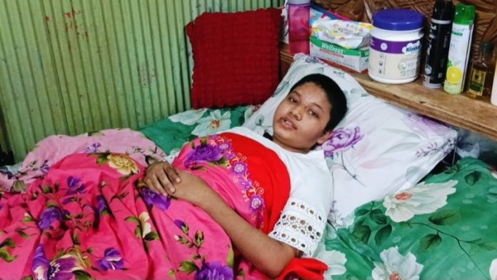 আজ নিরাপদ সড়ক দিবস: সড়ক দুর্ঘটনায় থমকে গেছে হাজীগঞ্জের শিক্ষার্থী ইশরাতের স্বপ্ন
