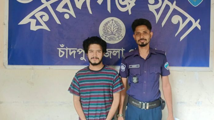 ফরিদগঞ্জে ছাত্রলীগ কর্মী ‘হ্যাকার’ রাকিব গ্রেপ্তার
