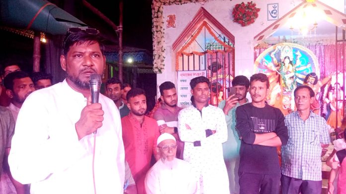 শাহমাহমুদপুরে পূজামণ্ডপ পরিদর্শন করলেন চেয়ারম্যান পদপ্রার্থী মনিরুজ্জামান পাটোয়ারী