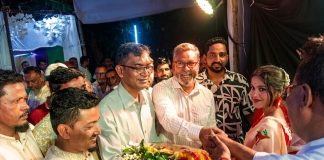 মহামায়ায় শারদীয় দুর্গাপূজায় পূজামণ্ডপ পরিদর্শনে বিএনপি নেতৃবৃন্দ মহামায়ায় শারদীয় দুর্গাপূজায় পূজামণ্ডপ পরিদর্শনে বিএনপি নেতৃবৃন্দ