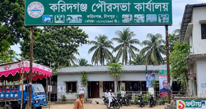 সোলার প্যানেলের ২০ লাখ টাকা বরাদ্দের তালিকা থেকে বাদ ফরিদগঞ্জ পৌরসভা